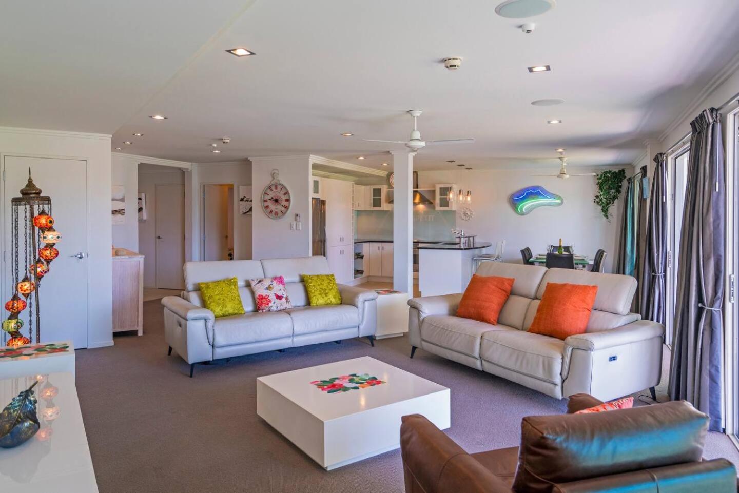 Marina Park Apartments Уитианга Екстериор снимка