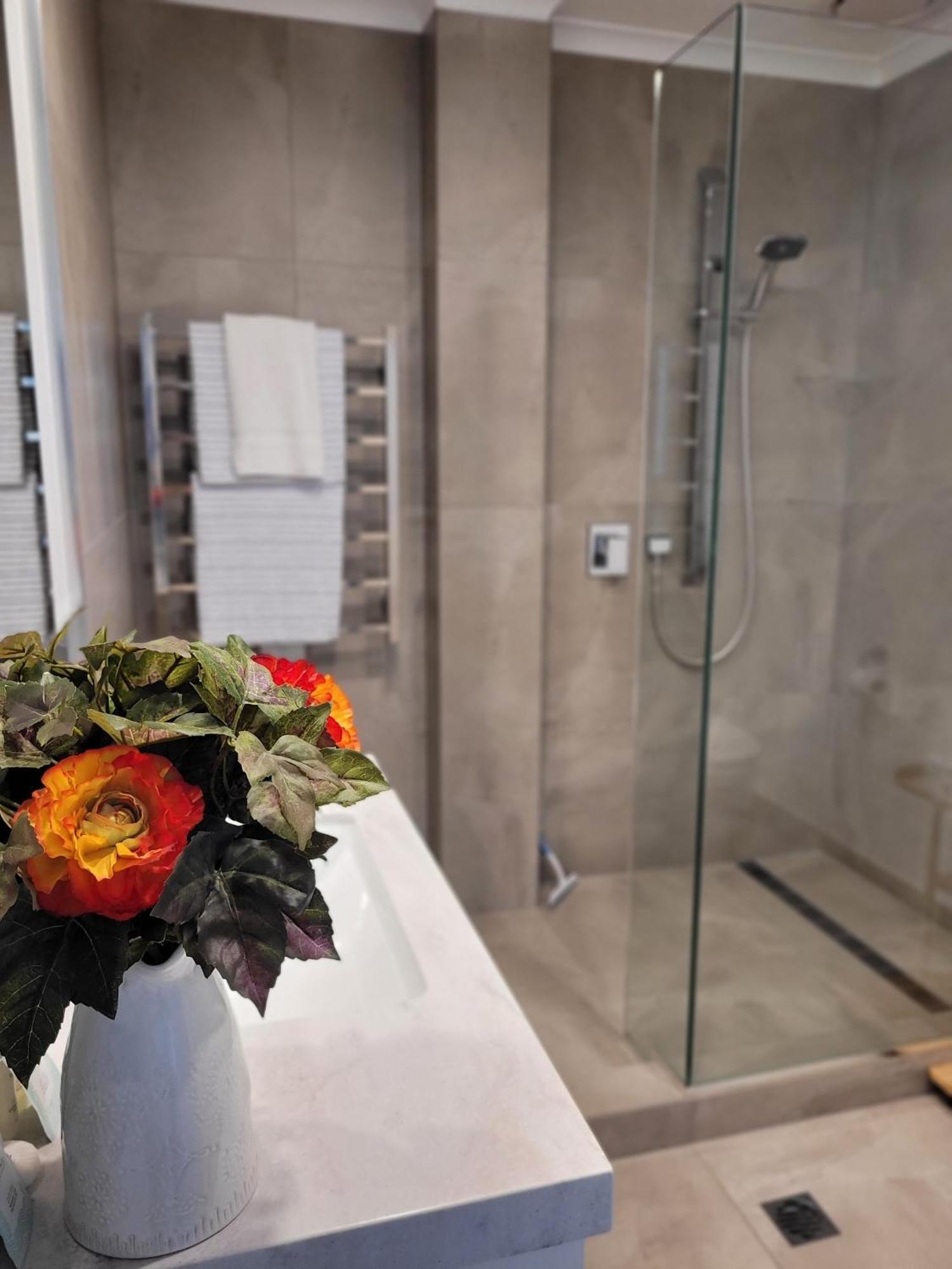 Marina Park Apartments Уитианга Екстериор снимка