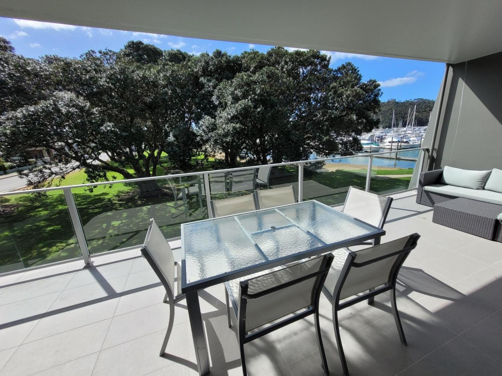 Marina Park Apartments Уитианга Екстериор снимка