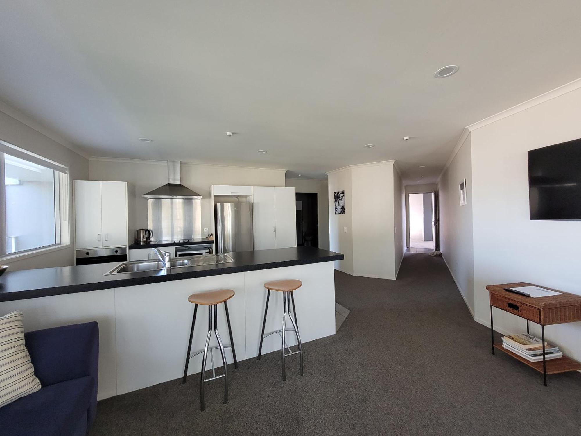 Marina Park Apartments Уитианга Екстериор снимка
