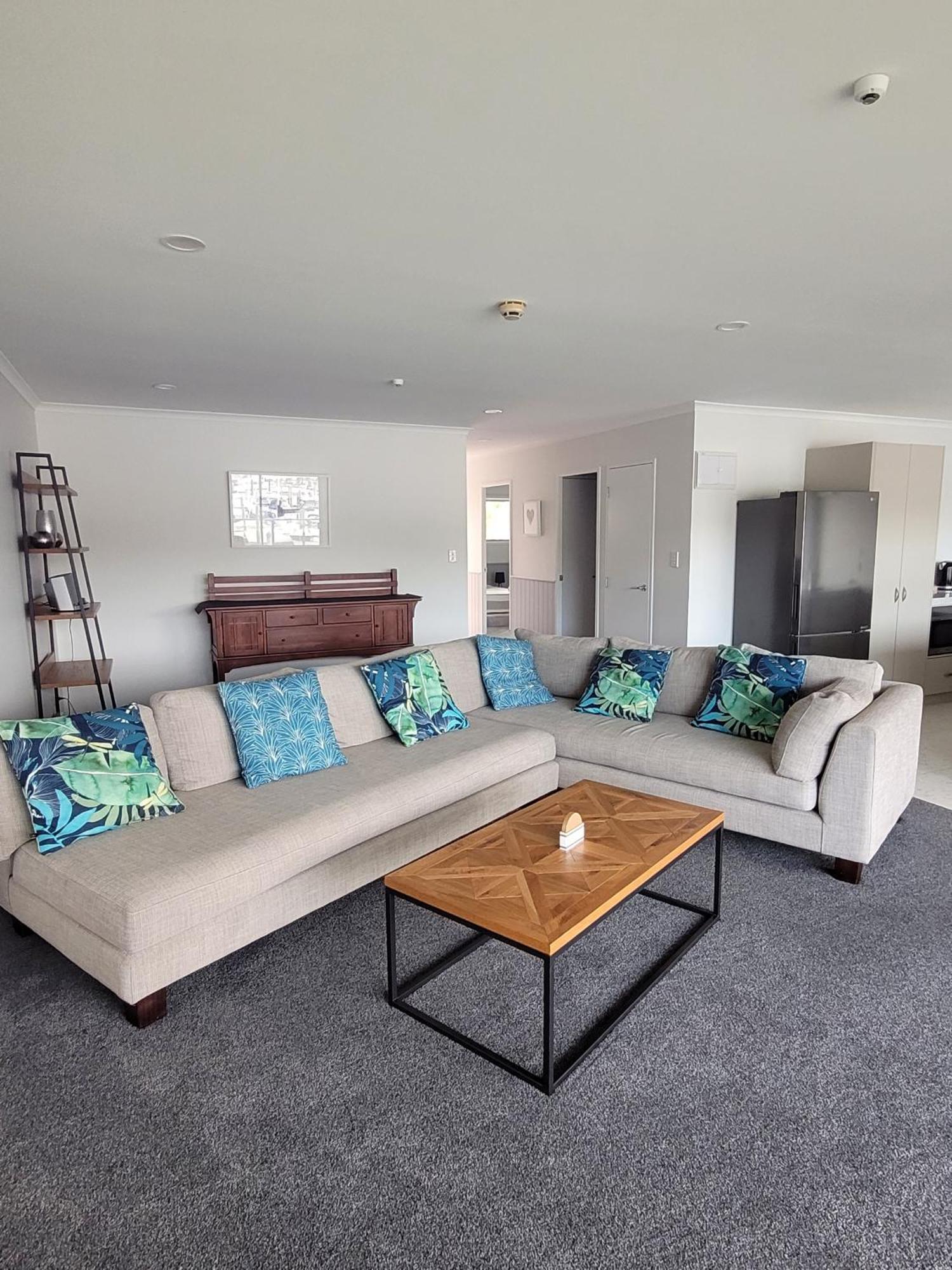 Marina Park Apartments Уитианга Екстериор снимка